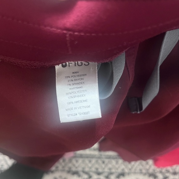 FIGS - Picture 5 of 8